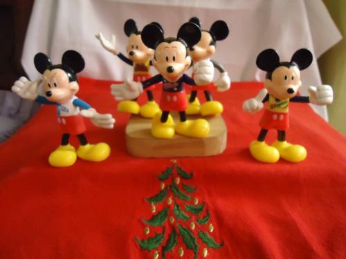 Muñecos-figuras. Colección Mickey - Usados