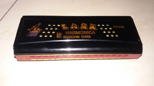 Armonica Marca Lark Fabricada En China