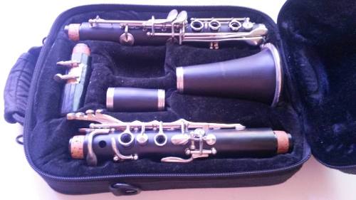 Clarinete Marca Astor