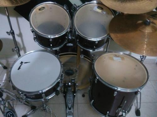 Bateria Pearl Serie Export 5 Piezas Mas Parales Y Pedales