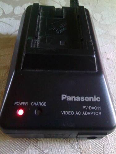 Cargador De Pilas Para Videocamaras Marca Panasonic