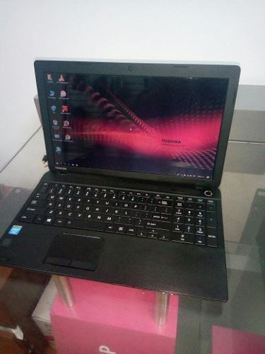 Laptop Toshiba Satellite 55c, Sin Detalles