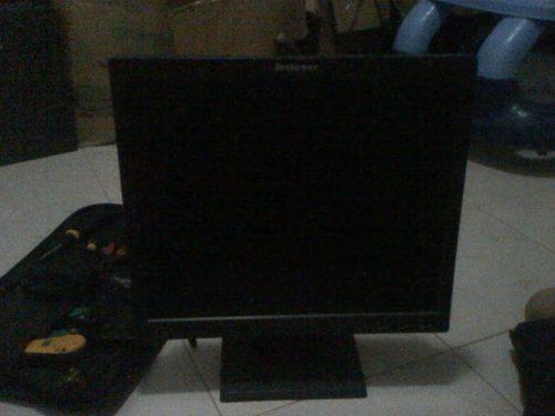 Monitor 17 Pulgadas Usado Marca Lenovo Thinkvision