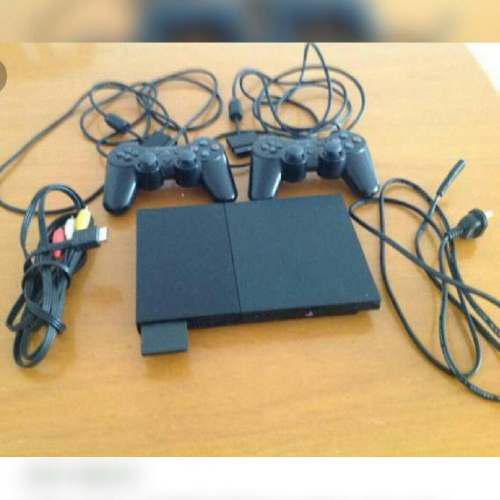 Play 2 + Dos Controles Con Todos Sus Cables