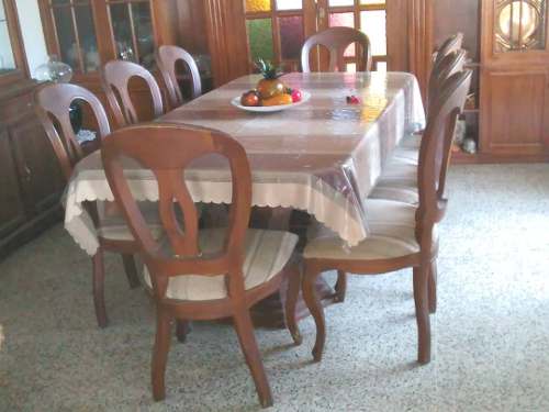 Comedor De Ocho Puesto En Madera Con Ceibo Vitrina Impecable