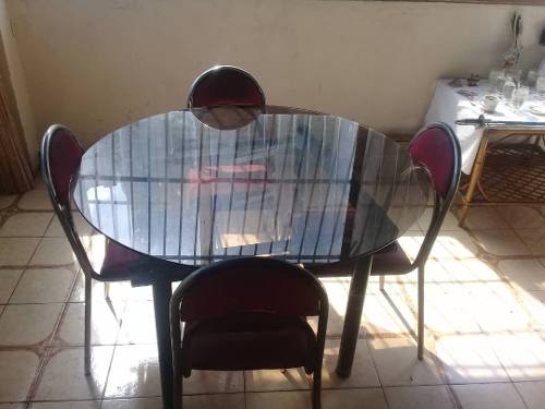 Juego De Comedor Para Cuatro Personas (50negociable) -