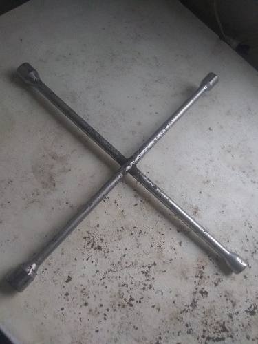 Vendo Llave De Cruz De Carro