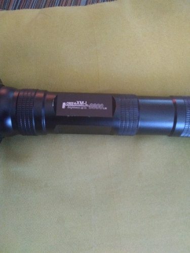 Linterna Frusfire  Lumens