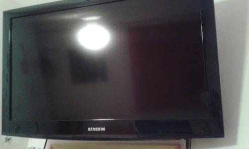 Se Vende Usado Televisor Lcd Sansung 32' Con Base Pared