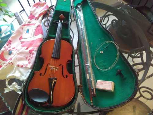 Violin1/2 Y Funciona Como Viola Con Menos Cuerdas