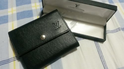 Hermoso Monedero Louis Vuitton Color Negro