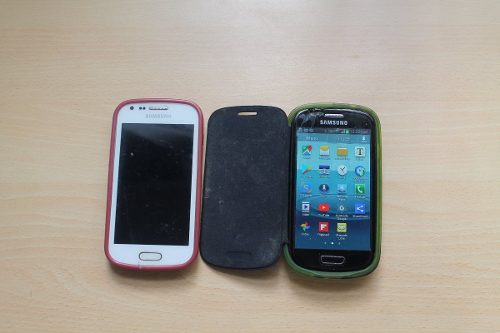 Telefonos Mini S3 Sansung Vendo Los Dos Juntos