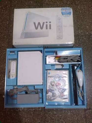 Consola Nintendo Wii Y Accesorios