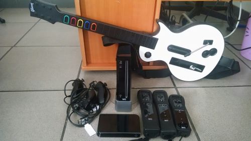 Nintendo Wii Black Edition 3 Controles 1 Guitarra 12 Juegos
