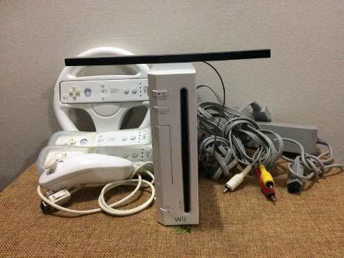 Wii + 3 Controles + 1 Nunchuk