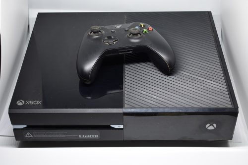 Xbox One, 2 Juegos Y Un Control, Precio De Locura!!!!!!!!!!!