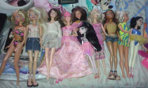 Muñecas Barbie, My Scene, Monster High, Princesas