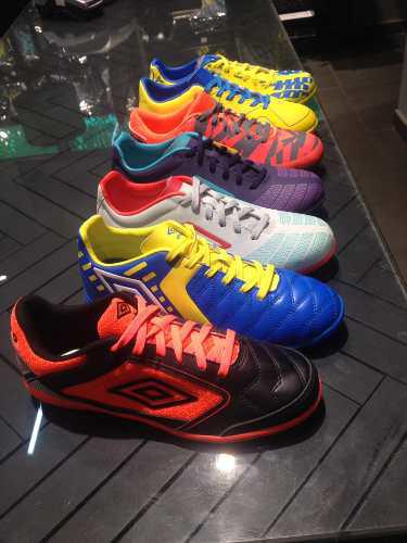 Zapatos Futbol Sala Semitacos Umbro Exclusivos Talla 41 A 45