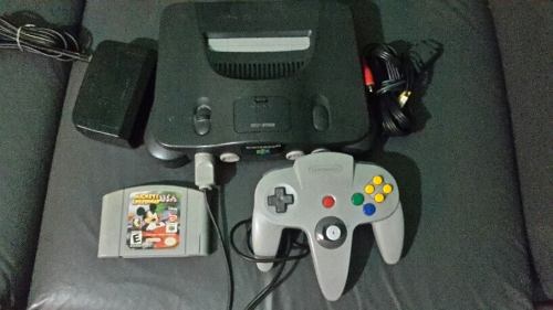 Nintendo 64 Con 1 Control, 1 Juego, Cables Y Transformador