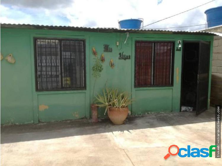 Casa en Venta en Urb. Los Rios Zona Norte 19-9012