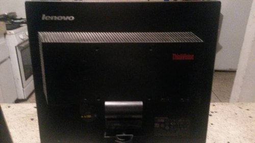 Monitor Lenovo 15 Pulgadas