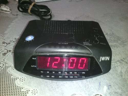 Radio Reloj Jwin