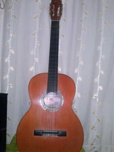 Guitarra Acústica De Madera Y Cedro