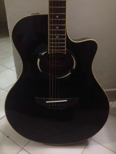 Guitarra Electroacustica Yamaha