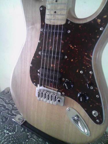 Guitarra Fender Carvin Made In Usa Modelo Bolt