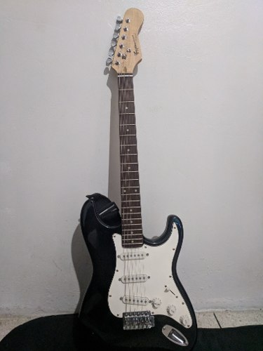 Guitarra Stratocaster Freatmaster