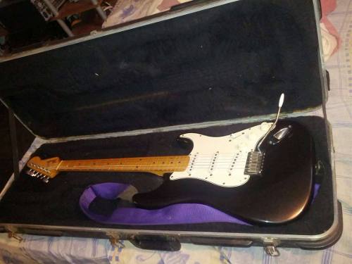 Guitarra Stratocaster Squier Con Pastillas Fender Mexicanas