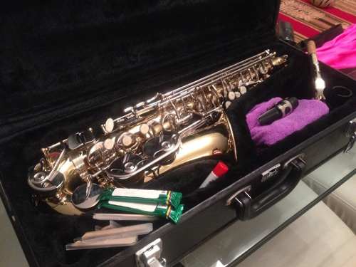Saxofon Alto Lj Hutchen New York