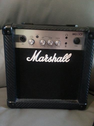 Amplificador Marshall Mg10cf