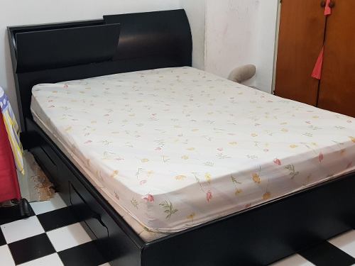 Cama Matrimonial Sin Colchon Muy Poco Uso.