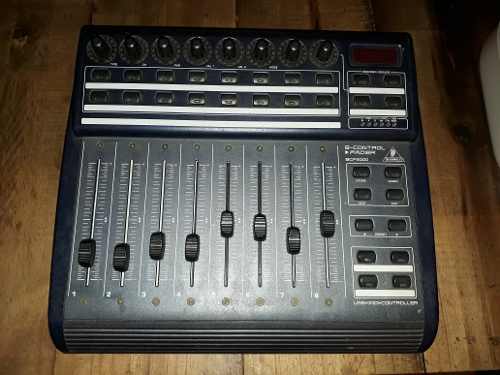 Superficie De Control (daw) Behringer Bsf