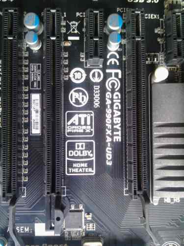 Tarjeta Madre Gigabyte 990fxa-ud3