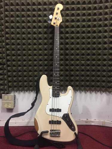 Bajo Fender Jazz Bass 
