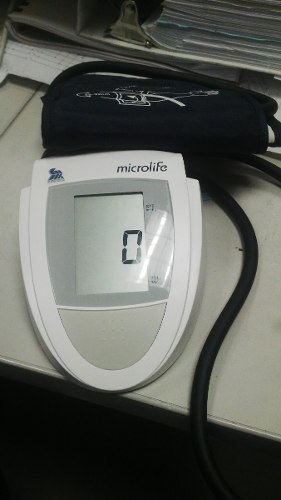 T - Ñsiometro Digital Microlife