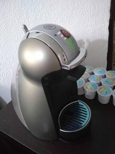 Cafetera Nescafe Dolce Gusto.