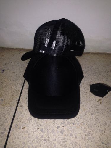 Gorra Únicolor De Malla Negra