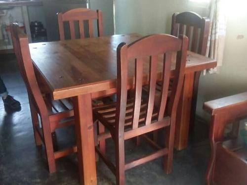 Juego De Muebles Y Comedor Madera De Pino