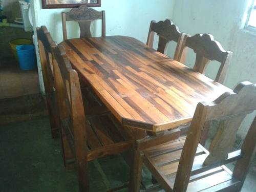 Vendo Este Juego De Mesa De Madera