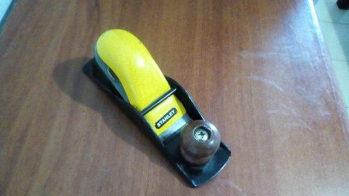 Cepillo Para Carpintería Stanley