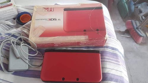 2 Nintendo Ds 3dxl Doble Cámara Wifi,rojo Y Plata Tiene R4