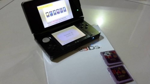 Nintendo Ds3d + 2 R4 Impecable Con Caja Y Manuales, Poco Uso
