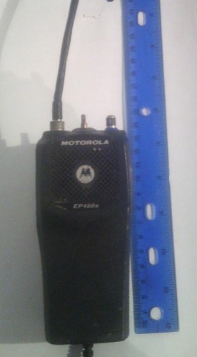 Radio Motorola Usado Con Cargador Para Carro
