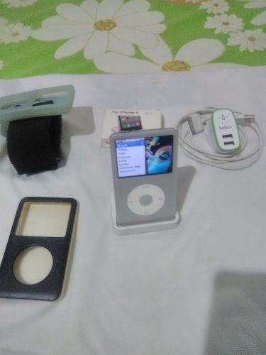 Vendo O Cambio iPod Clasico 120gb Con Sus Acesorios