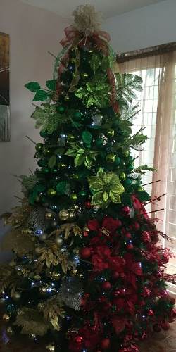 Arbol De Navidad Con Adornos Y Accesorios