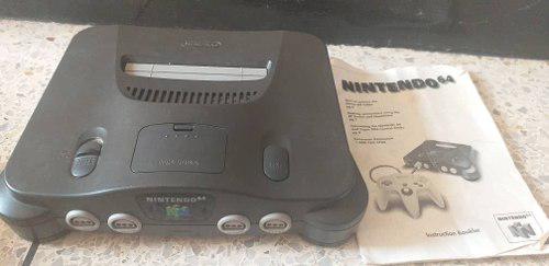 Nintendo 64 Con Su Caja Y Accesorios.