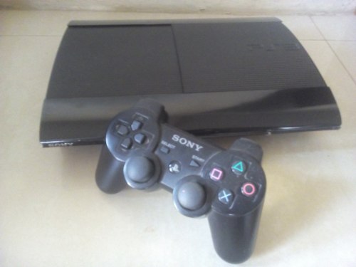 Playstation 3 Super Slim 250 Gb.